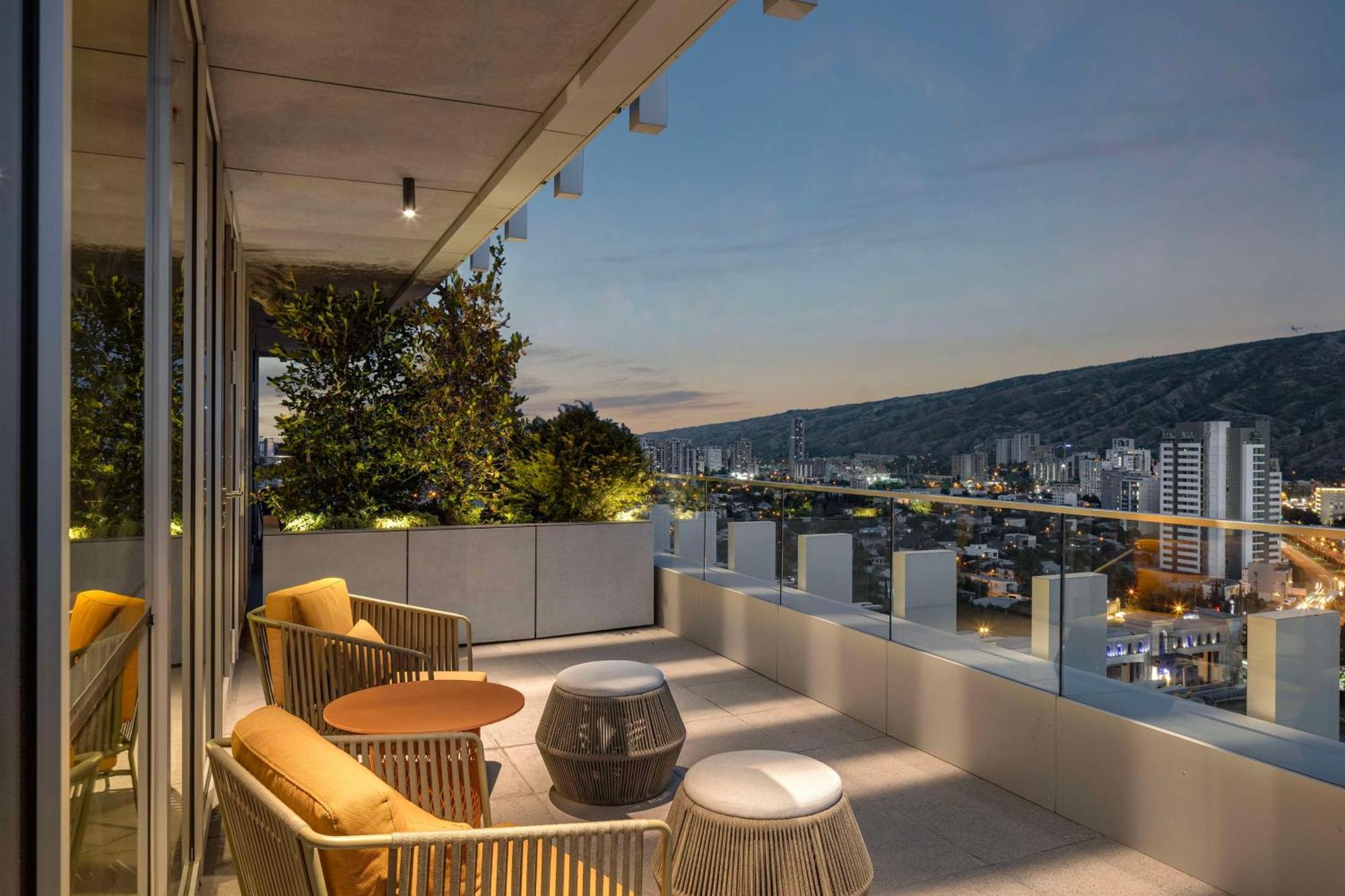 Hilton Garden Inn Tbilisi Riverview المظهر الخارجي الصورة