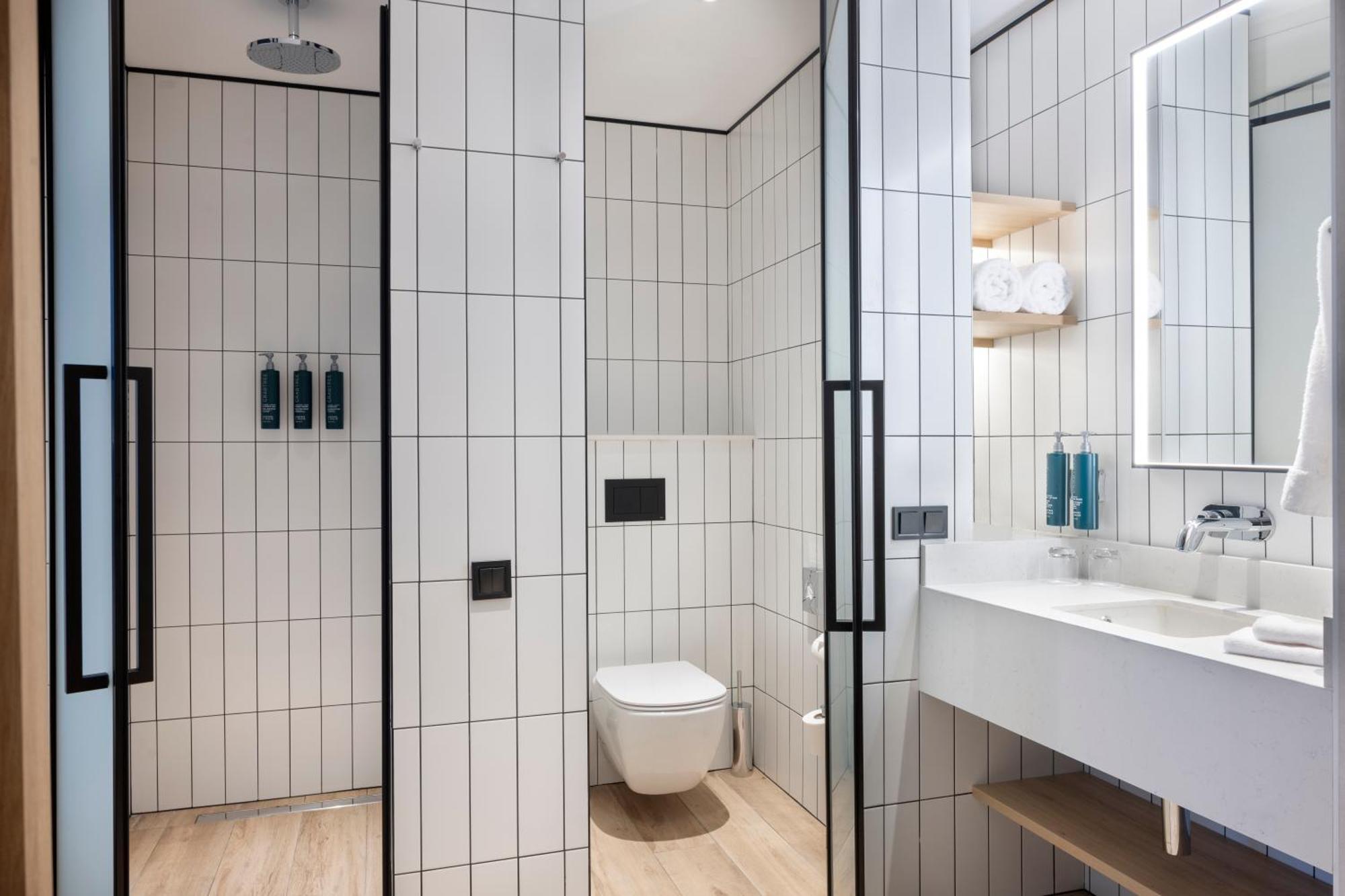 Hilton Garden Inn Tbilisi Riverview المظهر الخارجي الصورة